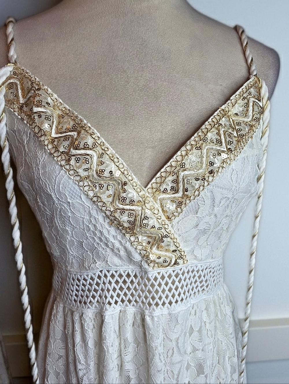 647. Lamiar Italy Boho White Lace Midi Dress - Embellished - TU - Picture 2 of 5